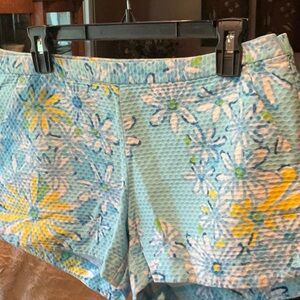 Lilly Pulitzer side zip shorts, size 10
